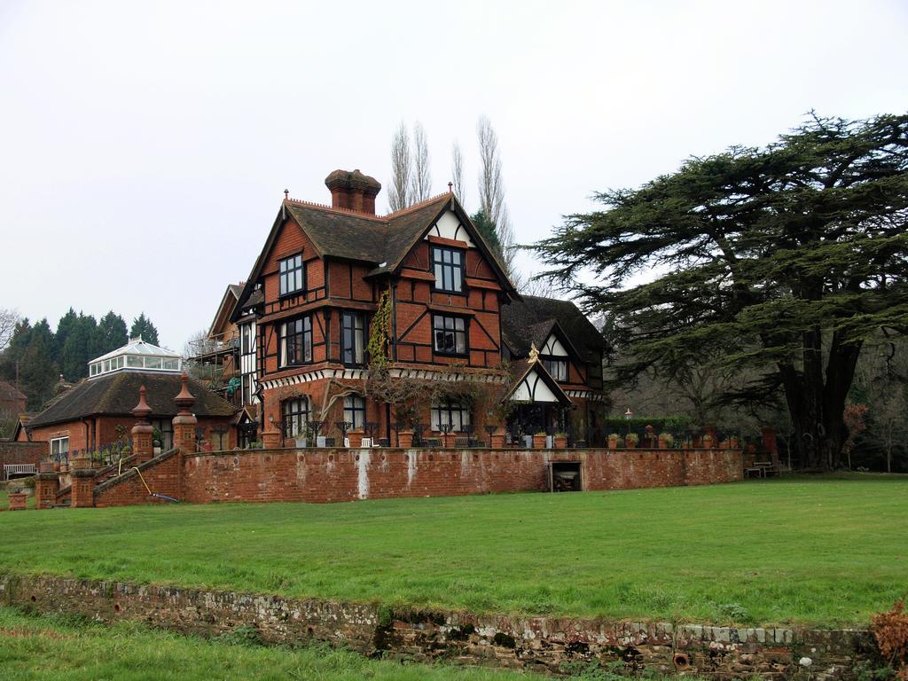 Hambledon House Bed & Breakfast Godalming Exterior foto