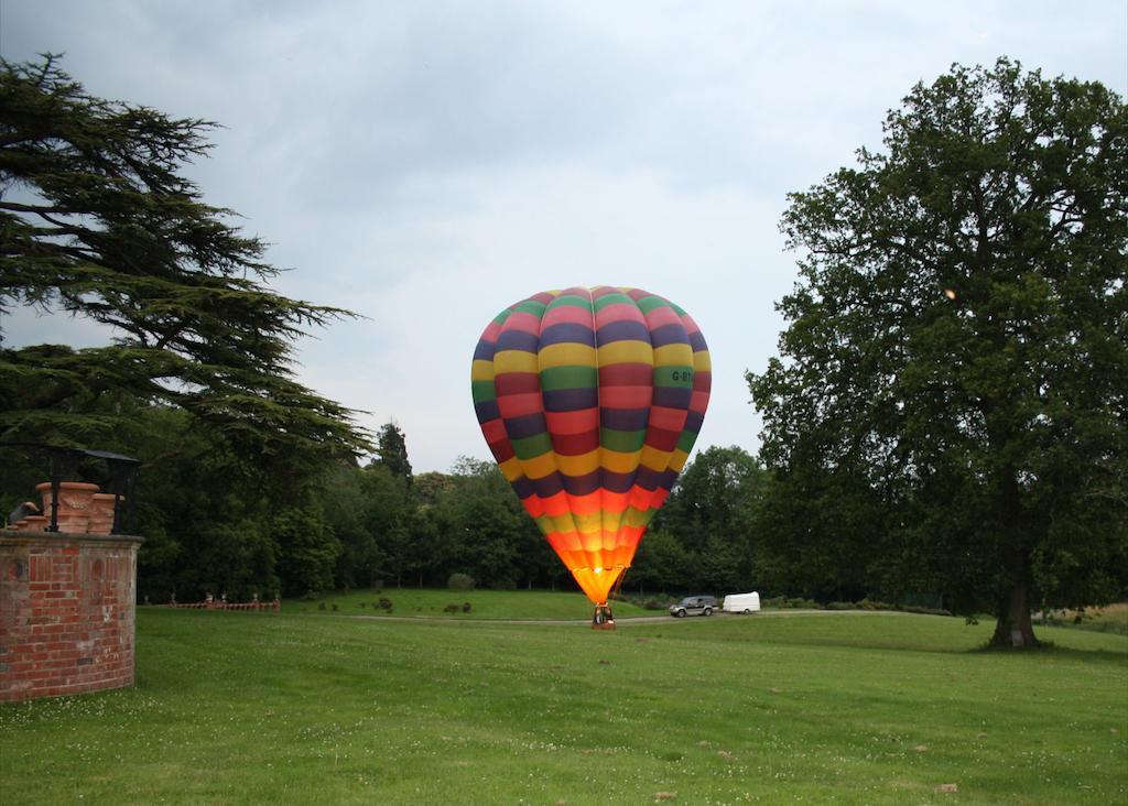 Hambledon House Bed & Breakfast Godalming Exterior foto